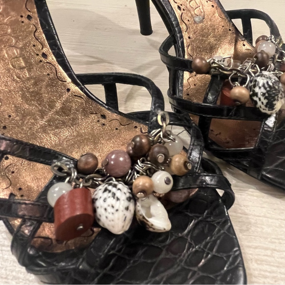 Jessica Bennett Black Strappy Heels Shell & Bead Detail Pumps Size 6 🐚✨ - Picture 3 of 7